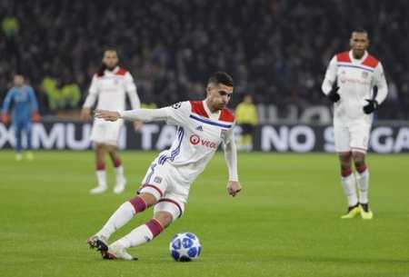 中场不断被 中场不断被